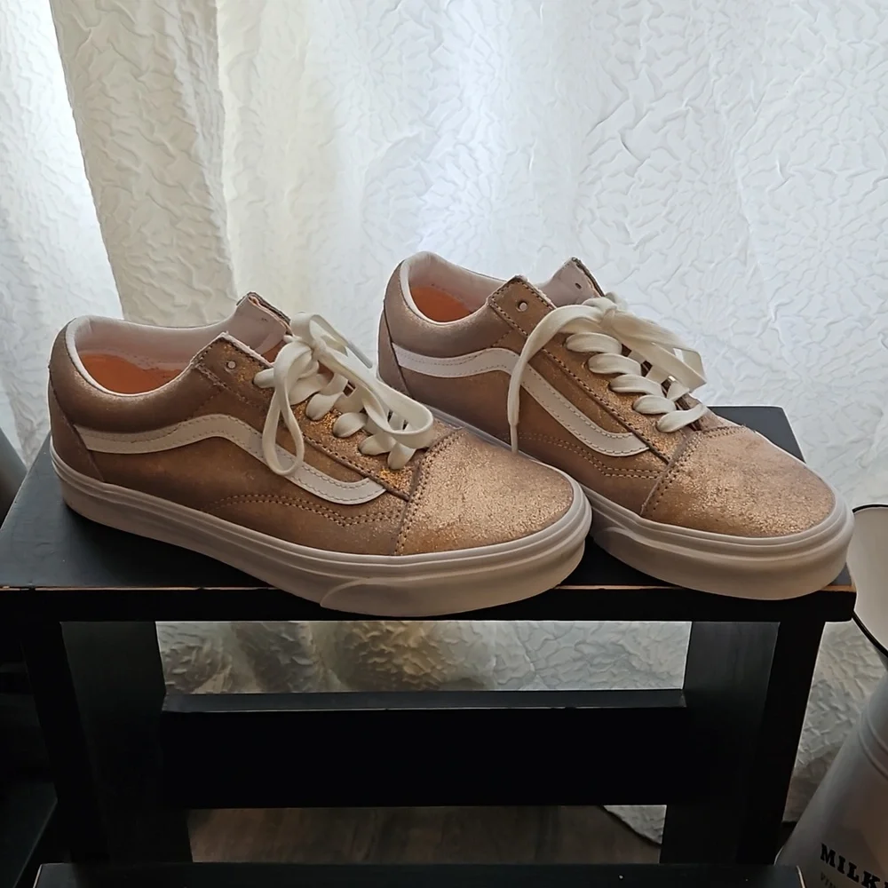 Shoes - Picture 1 of 5